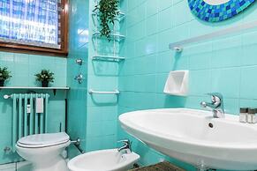 JOIVY Quiet Apt w Terrace in Beautiful Area