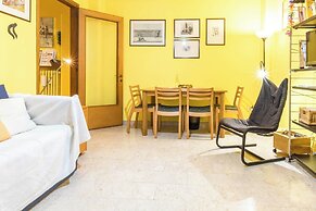 JOIVY Quiet Apt w Terrace in Beautiful Area