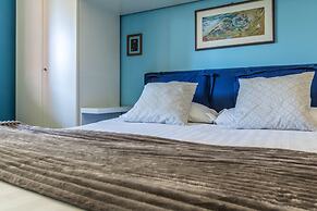 JOIVY Quiet Apt w Terrace in Beautiful Area