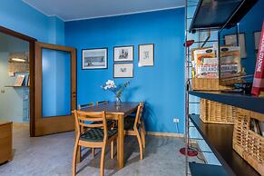 JOIVY Quiet Apt w Terrace in Beautiful Area