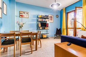 JOIVY Quiet Apt w Terrace in Beautiful Area