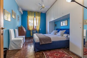 JOIVY Quiet Apt w Terrace in Beautiful Area