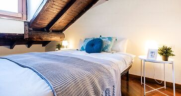 JOIVY Big Wooden Apartment for 6 near Milano Center