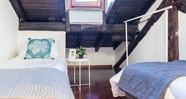 JOIVY Big Wooden Apartment for 6 near Milano Center