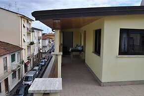 JOIVY Elly's Terrace-old City