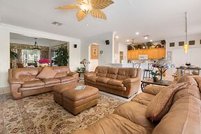 Mickeys Maingate Mansion by VillaDirect