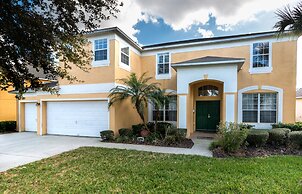 Mickeys Maingate Mansion by VillaDirect