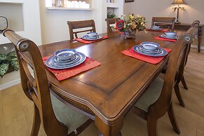 Emerald Blossom by VillaDirect