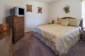 Emerald Blossom by VillaDirect