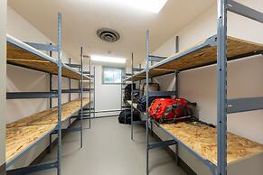 HI Edmonton - Hostel