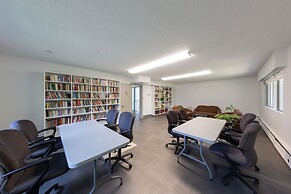 HI Edmonton - Hostel