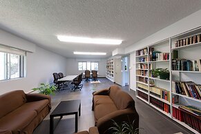 HI Edmonton - Hostel