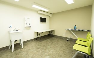 HI Calgary City Centre - Hostel