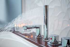 Geoje Star Marine Pool Villa Pension - V