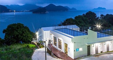 Geoje Star Marine Pool Villa Pension - F