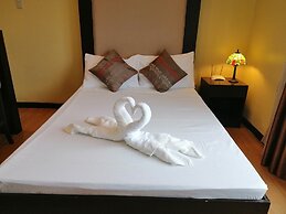 Lancaster Hotel by Central Flats