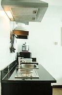 Lancaster Hotel by Central Flats