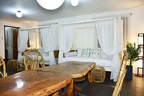 Penthouse 8 Colors Beach House Resort by Cocotel