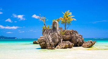 Penthouse 8 Colors Beach House Resort by Cocotel