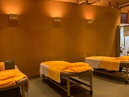 Funabashi Grand Sauna and Capsule Hotel - Caters to Men