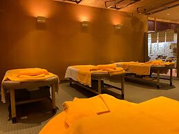 Funabashi Grand Sauna and Capsule Hotel - Caters to Men
