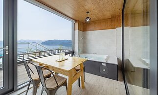 Yeosu Sunset Hostel and Pension