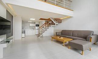 Yeosu Sunset Hostel and Pension