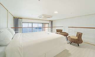 Yeosu Sunset Hostel and Pension