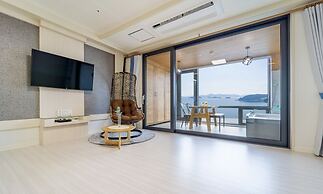 Yeosu Sunset Hostel and Pension