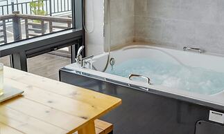 Yeosu Sunset Hostel and Pension