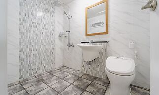 Yeosu Sunset Hostel and Pension