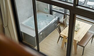 Yeosu Sunset Hostel and Pension