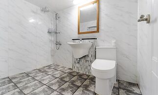 Yeosu Sunset Hostel and Pension