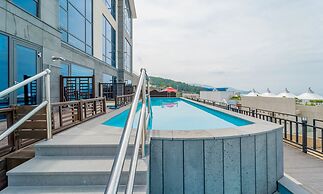 Yeosu Sunset Hostel and Pension