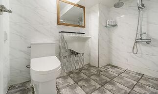 Yeosu Sunset Hostel and Pension