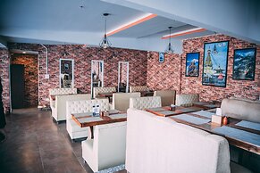 Himalayan Suite Hotel