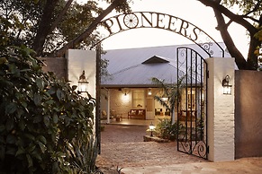 Pioneers Lodge