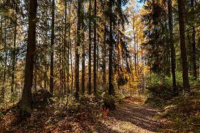 Peace and Privacy Travel - Aulanko Lake Hide-out