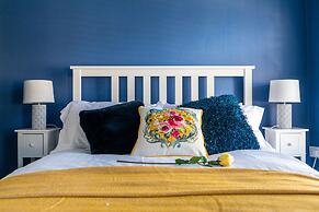 The Hollywood Beautiful 3 Bedroom House