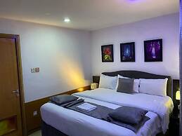 The Autograph Executive Hotel