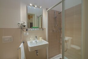 La Gazza Ladra Apartments