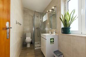 A38 - Rising Sun Top-Floor Flat