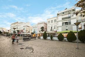 A38 - Rising Sun Top-Floor Flat