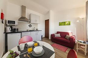 A38 - Rising Sun Top-Floor Flat