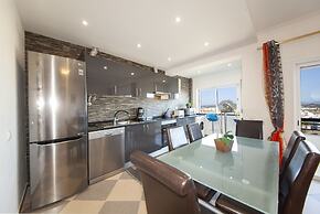 B17 - The Stunning Seaview Apartment