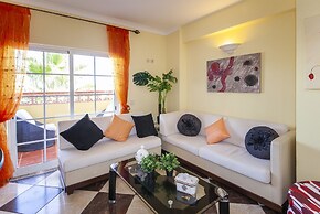 B47 - Walkway Beachview Place