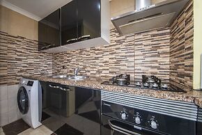 B47 - Walkway Beachview Place