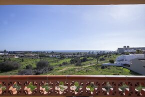 B47 - Walkway Beachview Place