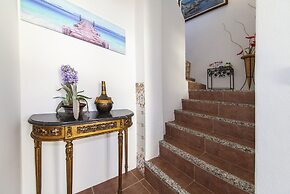 B47 - Walkway Beachview Place