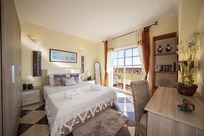 B47 - Walkway Beachview Place